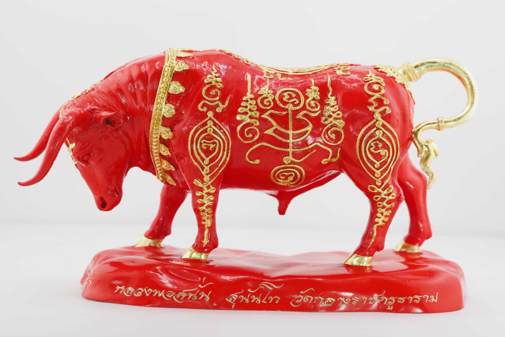 นนทิมหาศุภโชค ขนาดบูชา เนื้อโลหะสีชาด(แดง) ปิดทองลายยันต์ งานหล่อแบบโบราณยันต์นูน(ยันต์เส้นขนมจีน)