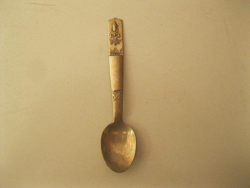 ช้อนทองเหลือง เทพพนม (4324)