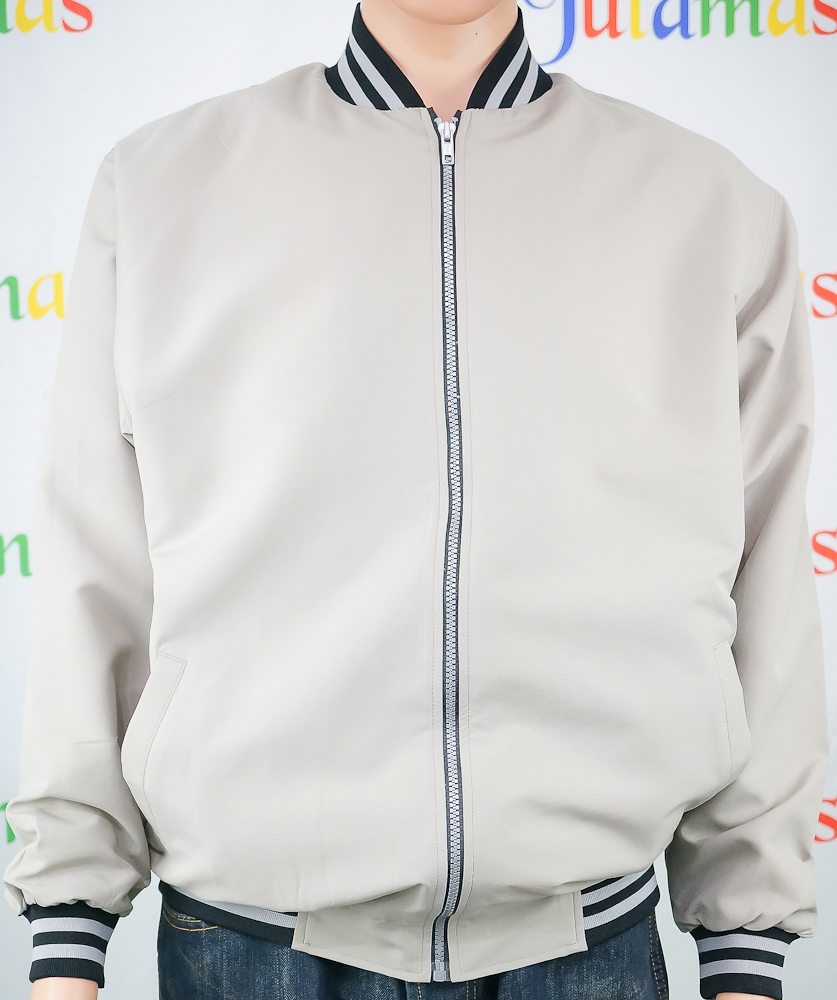 College Jacket 10 เสื้อแจ็คเก็ตสีกากีสไตล์วัยรุ่น