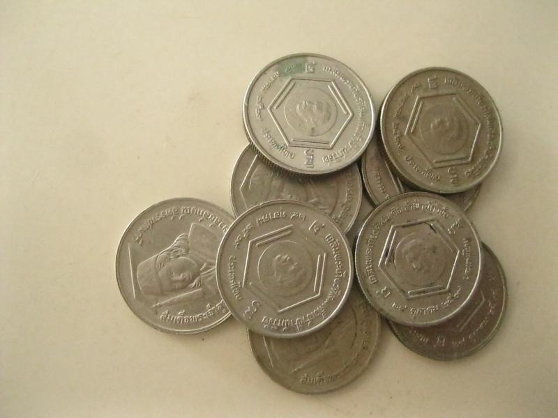 เหรียญ2บาท เฉลิมพระเกียรติสมเด็จเจ้าฟ้านักวิจัย ปี2529 (3229)