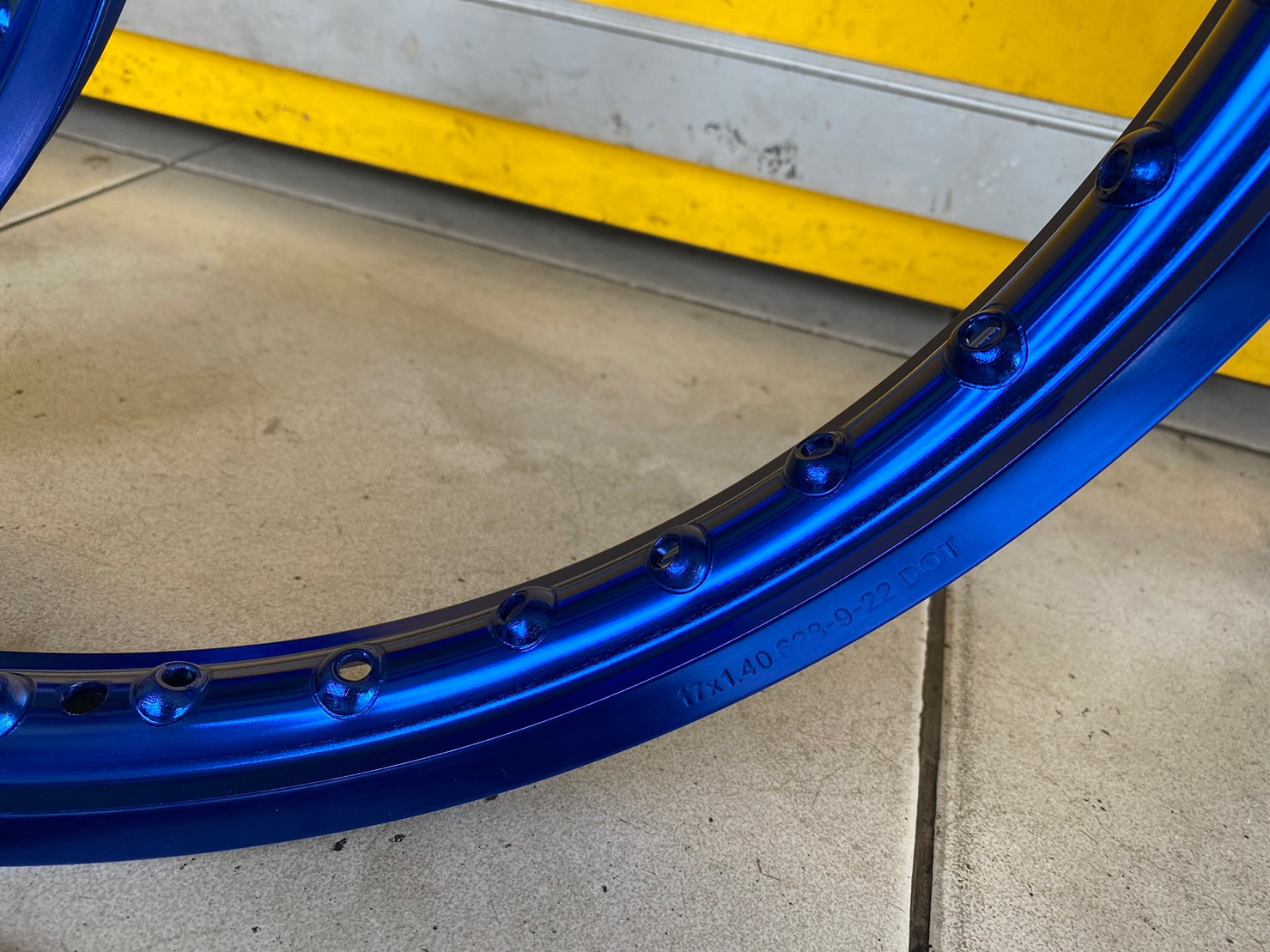 ของดีราคาพิเศษ🚚 วงล้อ Anchor (วงล้อตราสมอ) (ล้อขอบ17 ล้อมอไซ ล้อมอไซค์ ล้อมอเตอร์ไซค์ ล้อโล) มี 2 สี ให้เลือก ขอบ 17-1.4 สำหรับมอเตอร์ไซค์