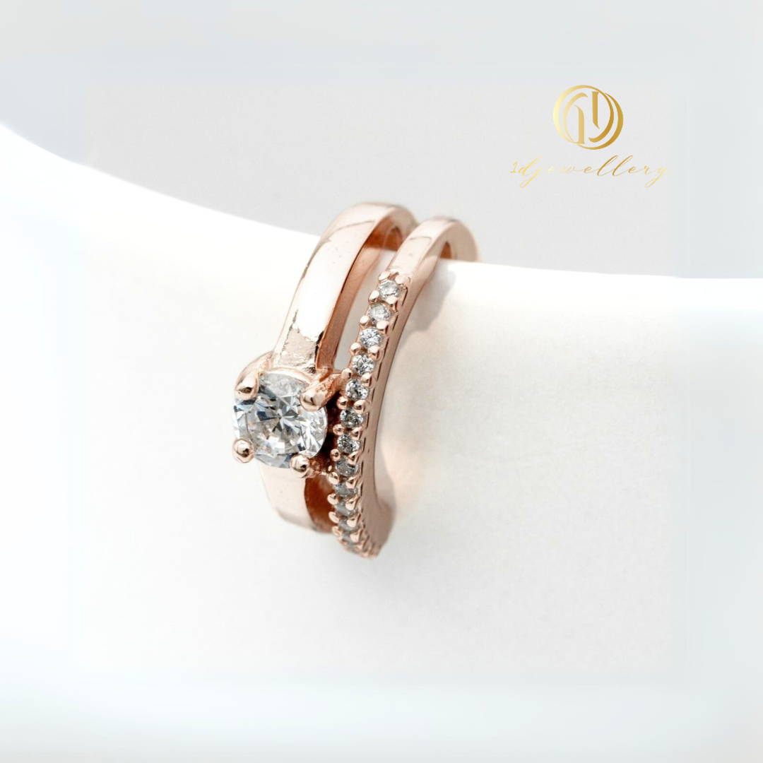 1D Jewellery ต่างหูเงินแท้ 925 ชุบโรเดียม ต่างหูแบบหนีบคล้องหู ฝังเพชรสวิส(CZ) 💖✨ Classic Radiance Ear Cuff ✨💖 เพิ่มเสน่ห์ให้กับทุกโอกาส ใส่ได้ทุกลุค 🌟❤️