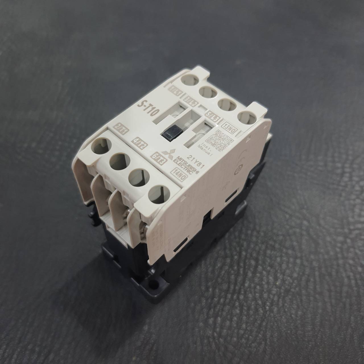 Mitsubishi แมกเนติค คอนเทรคเตอร์ ST10 220V (5.5HP)