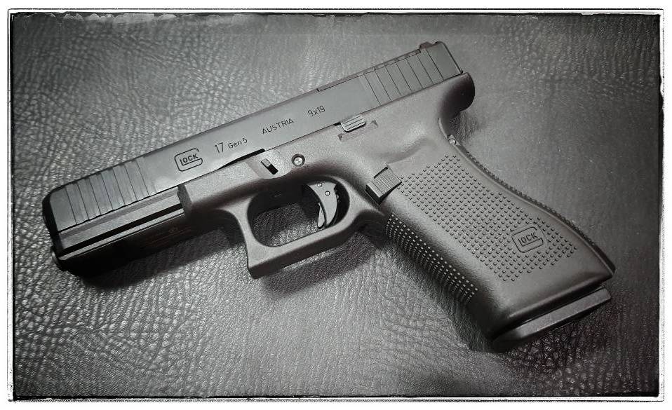 ปืนระบบแก๊สโบลว์แบล็ค รุ่น Glock17 Gen5 MOS สีดำ (SRC) รองรับการติด Red Dot ค่าย Umarex มาร์คกิ้งครบ
