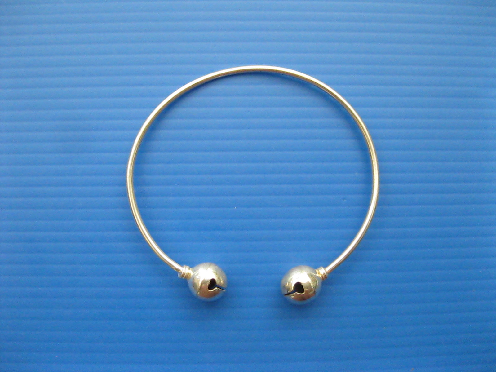 กำไลหัวกระดิ่ง (4405)