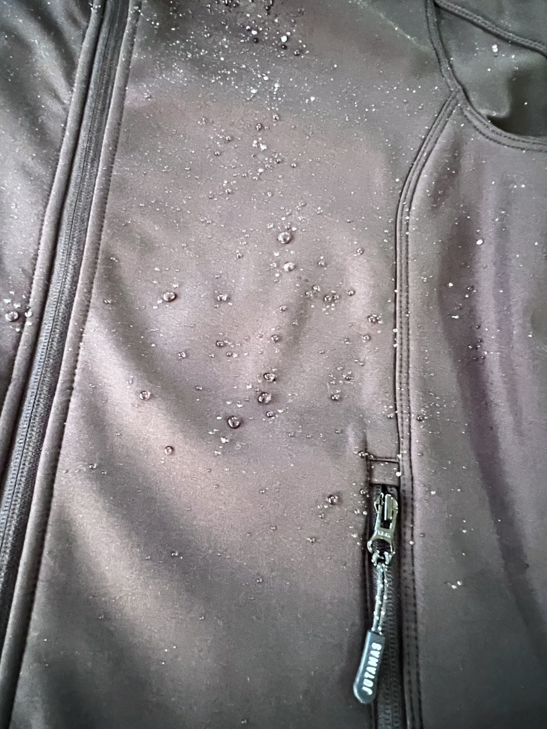 เสื้อแจ็คเก็ต เนื้อผ้าลามิเนต รุ่นใหม่ สีดำ ซิป YKK งานเย็บสวยมาก