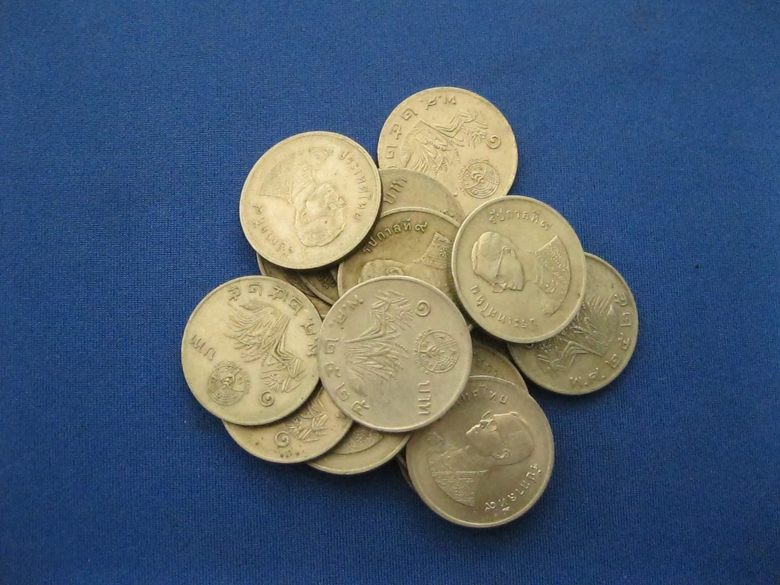 เหรียญ1บาท รวงข้าว ปี2525 (2547)