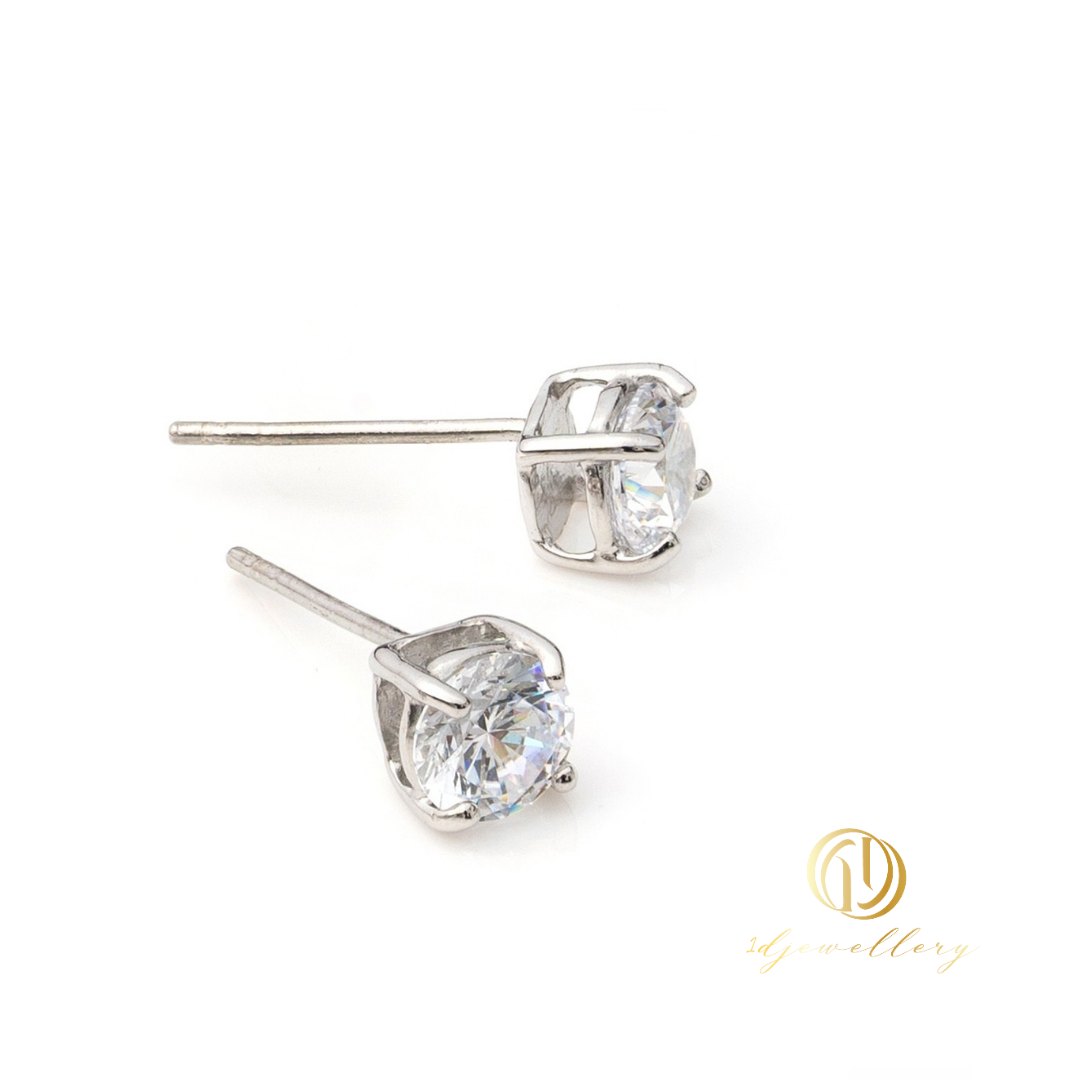 1D Jewellery ต่างหูเงินแท้ 925 ชุบโรเดียม 🌟 ต่างหู "Brilliant White CZ" – สื่อถึงความสง่างาม ความมั่นใจ และความสำเร็จ ✨