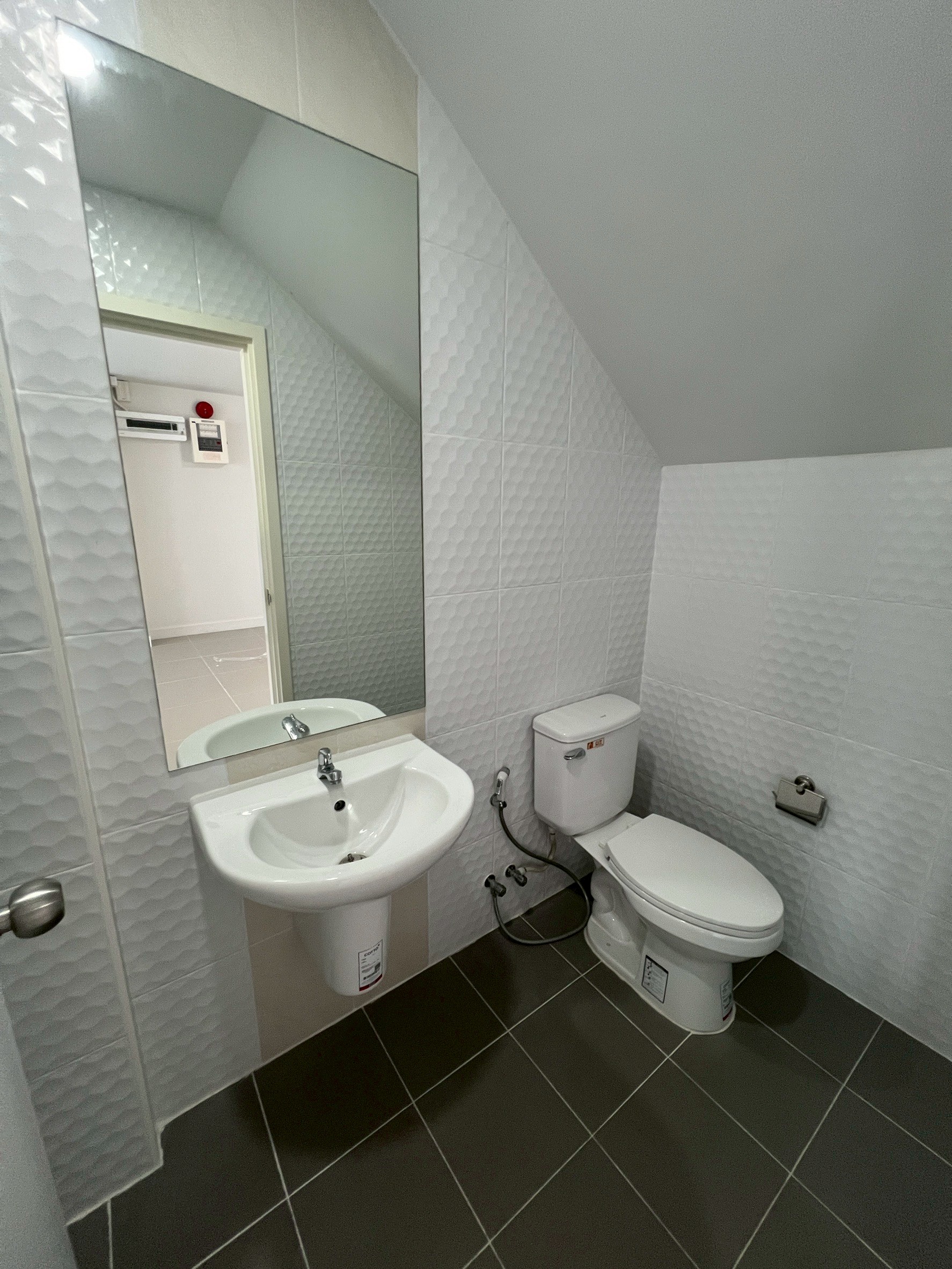 ให้เช่าบ้าน คุณาลัย เวสต์เกท ถนนบ้านกล้วย-ไทรน้อย (รหัสทรัพย์ KC212250)