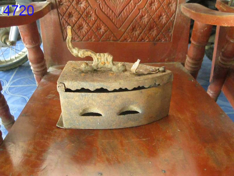 เตารีดเก่า เตารีดใช้ถ่าน (4720)