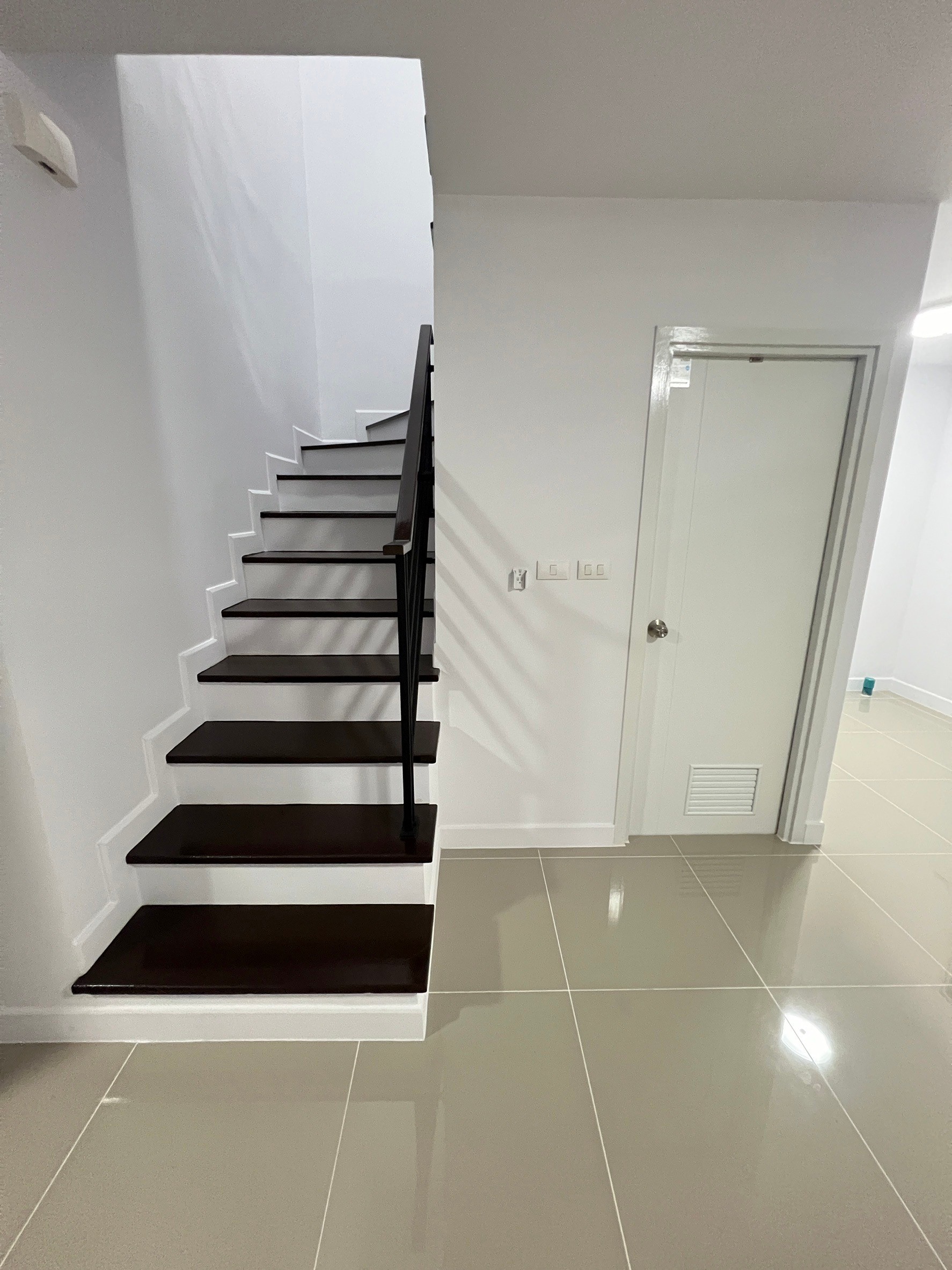 ให้เช่าบ้าน หมู่บ้านคุณาลัย บีกินส์2 ถนนบ้านกล้วย-ไทรน้อย (รหัสทรัพย์ KB222150)