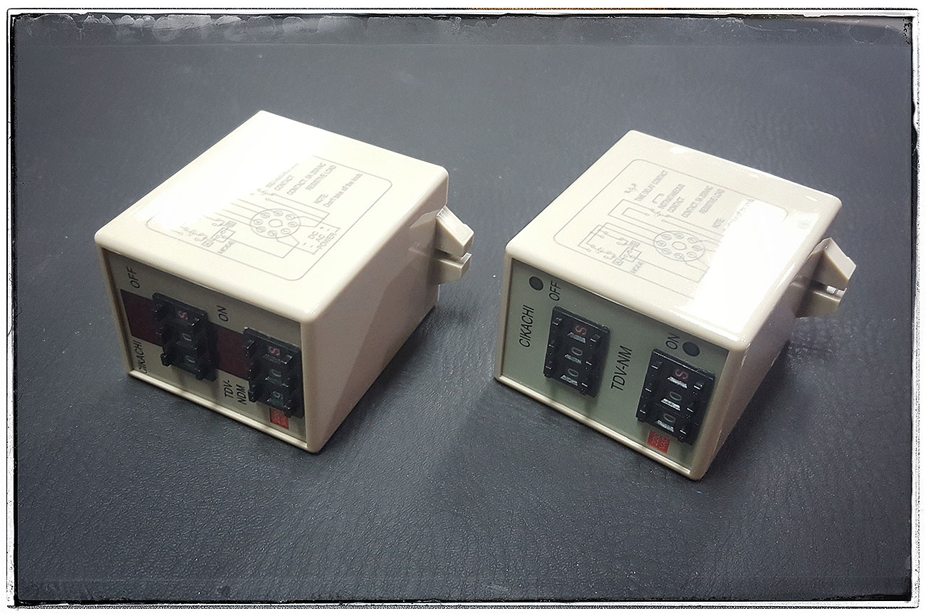 ทวินไทม์เมอร์ตั้งเวลาที่ใช้ตู้คอนโทรล แบบ TDV-NM 0.01S-990H Analog Coil220V (รูปทางซ้ายครับ) ชิคาชิ