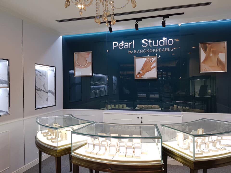 ป้ายตัวอักษรสแตนเลสหน้าเงา - Pearl Studio
