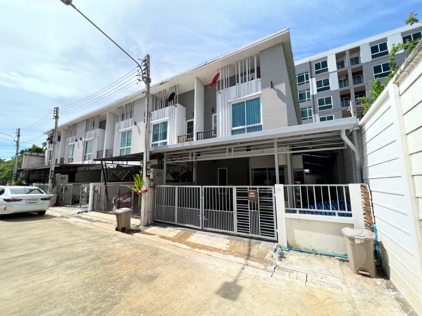 ให้เช่าบ้าน ฟอร์เร่ ศาลายา (รหัสทรัพย์ FS1986)