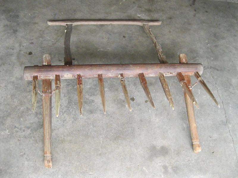 อุปกรณ์ทำนาโบราณ ทำด้วยไม้ (4015)