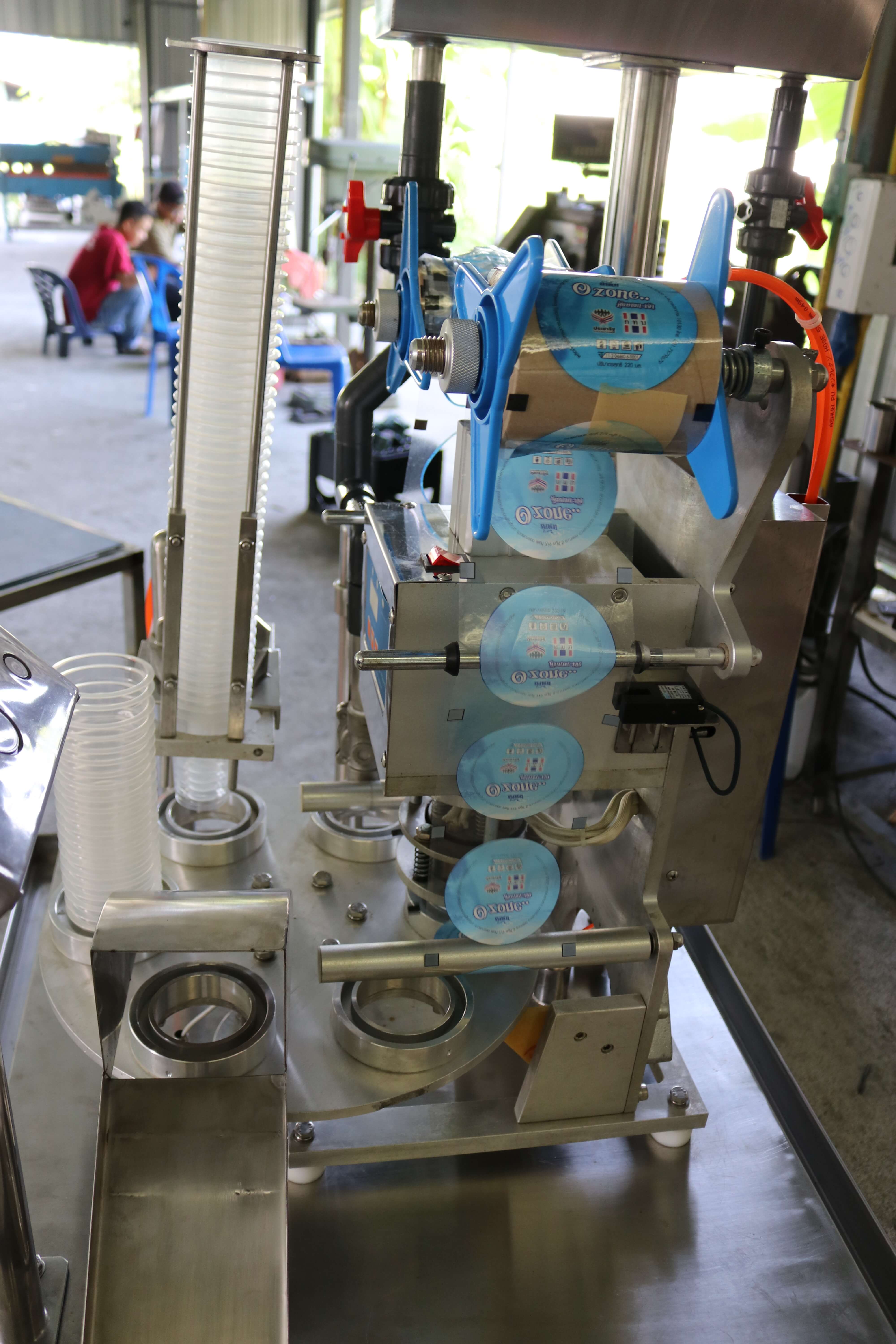 เครื่องบรรจุน้ำถ้วย8หลุม