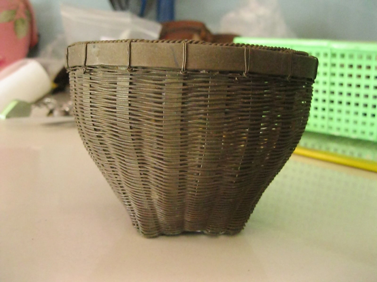 ตระกร้าสาน ทองเหลือง (4125)