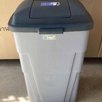 ถังขยะมีล้อเข็น 120 ลิตร มีฝาเปิด(ทรงเตี้ย)