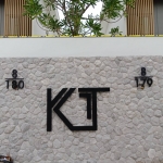 ตัวอักษรโลหะ พ่นสีดำด้าน - KT