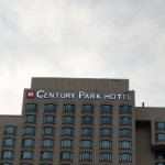 ป้ายตัวอักษรสแตนเลสไฟออกหน้า ไฟ samsung ติดอะคริลิคกระจายแสง - CENTURY PARK HOTEL