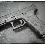 ปืนระบบแก๊สโบลว์แบล็ค รุ่น Glock17 Gen5 MOS สีดำ (SRC) รองรับการติด Red Dot ค่าย Umarex มาร์คกิ้งครบ