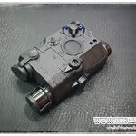 กล่องแบต PEQ15 เลเซอร์สีแดง+ไฟฉาย+สวิทช์หางหนู สีดำติดราง (ปรับเลเซอร์ได้)