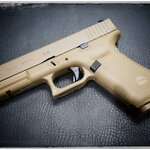 ปืนสั้นระบบแก๊สโบลว์แบล็ค รุ่น G17 GEN5 E&C สีทราย