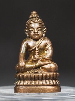 พระชัยวัฒน์ รุ่นเยือนอินเดีย เนื้อสำริดซาติน หลวงพ่อยอด โกสโล วัดตะคร้อ อ.โนนไทย จ.นครราชสีมา