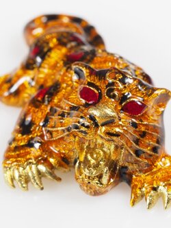 ยอดพยัคฆ์ตะปบทรัพย์ เนื้อทองระฆัง ลงยาเสือดาว หลวงพ่อยอด โกลโล วัดตะคร้อ จ.นครราชสีมา