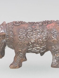 มหิงสาโภคทรัพย์ เนื้อสำริดโบราณ หลวงพ่อสนั่น สุนันโท วัดกลางราชครูธาราม อ.วิเศษชัยชาญ จ.อ่างทอง