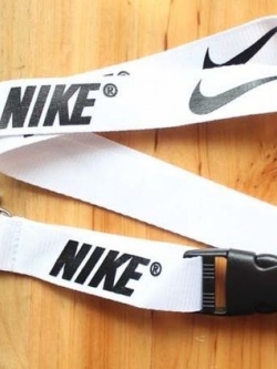 สายสอดสี