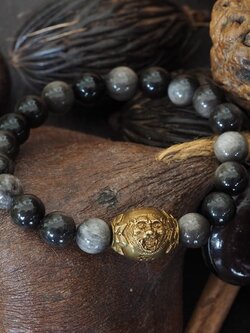 สร้อยหินมงคลร้อยลูกสะกดหน้าเสือ-จ้าวพยัคฆ์เนื้อทองแดงมันปู