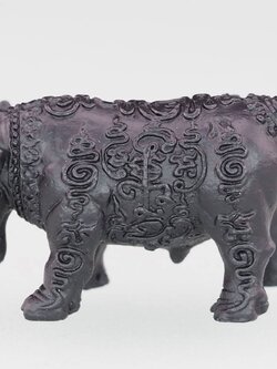 มหิงสาโภคทรัพย์ เนื้อทองแดงรมดำ หลวงพ่อสนั่น สุนันโท วัดกลางราชครูธาราม อ.วิเศษชัยชาญ จ.อ่างทอง