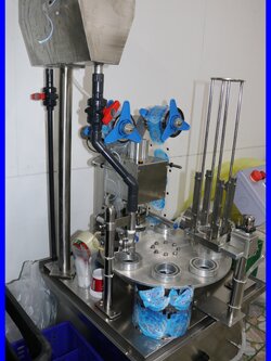 เครื่องบรรจุน้ำถ้วย8หลุม