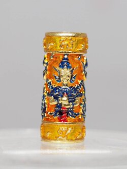 ตะกรุดท้าวเวสสุวรรณทวิพัตร์(หน้าเทวดา และ หน้ายักษ์) รุ่นเศรษฐีบูชาครู เนื้อกะไหล่ทองลงยาพื้นสีส้ม