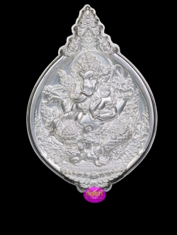 พระพิฆเนศ รุ่นสุขสบาย เนื้อเงินประกบทองระฆังบรรจุกริ่ง หลวงปู่ยูร วัดหนองป่าหมาก จ.สระแก้ว