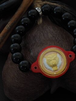 เหรียญจ้าวพยัคฆ์ชุบ3K ร้อยสร้อยข้อมือหินอาเกตสีดำ