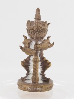 ท้าวเวสสุวรรณ รุ่น เศรษฐีเงินล้าน ขนาดสูง 3.5 ซม. เนื้อสัมฤทธิ์ไม่ปอกผิว หลวงพ่อเงิน วัดบ้านอ้อ จ.นครราชสีมา