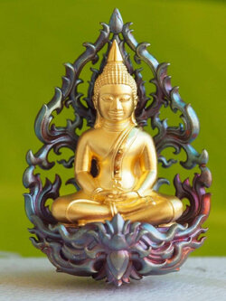 หลวงพ่อโสธร รุ่น รวย สุข สำเร็จ เนื้อบรอนซ์พิมพ์ใหญ่