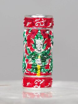 ตะกรุดท้าวเวสสุวรรณทวิพัตร์(หน้าเทวดา และ หน้ายักษ์) รุ่นเศรษฐีบูชาครู เนื้อโลหะชุบกะไหล่เงินลงยาสีแดง