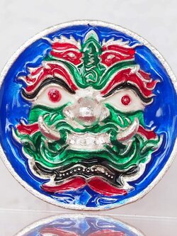 เหรียญหล่อท้าวเวสสุวรรณ รุ่นเศรษฐีบูชาครู เนื้อโลหะกะไหล่เงินลงยา สีน้ำเงิน