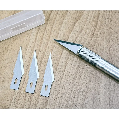 Mornsun มีดคัตเตอร์ Art Knife ด้ามอลูมีเนียม +3ใบมีด รุ่น 11132 image 2