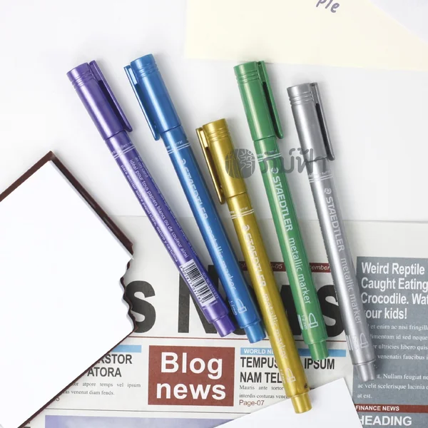 ( 1 ด้าม ) ปากกาเมทัลลิค Staedtler Metallic Marker 1-2mm. เขียนบนกระดาษดำได้ image 4 ( 1 ด้าม ) ปากกาเมทัลลิค Staedtler Metallic Marker 1-2mm. เขียนบนกระดาษดำได้ image 4