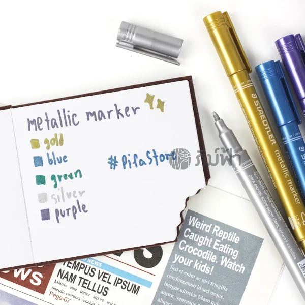 ( 1 ด้าม ) ปากกาเมทัลลิค Staedtler Metallic Marker 1-2mm. เขียนบนกระดาษดำได้ image 2 ( 1 ด้าม ) ปากกาเมทัลลิค Staedtler Metallic Marker 1-2mm. เขียนบนกระดาษดำได้ image 2